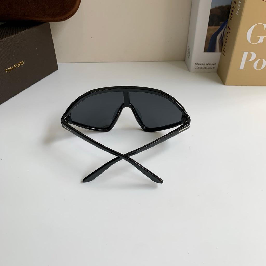 Tom Ford Fashion Black Lens Sunglasses for Men & Women - 466293 - detail image 8