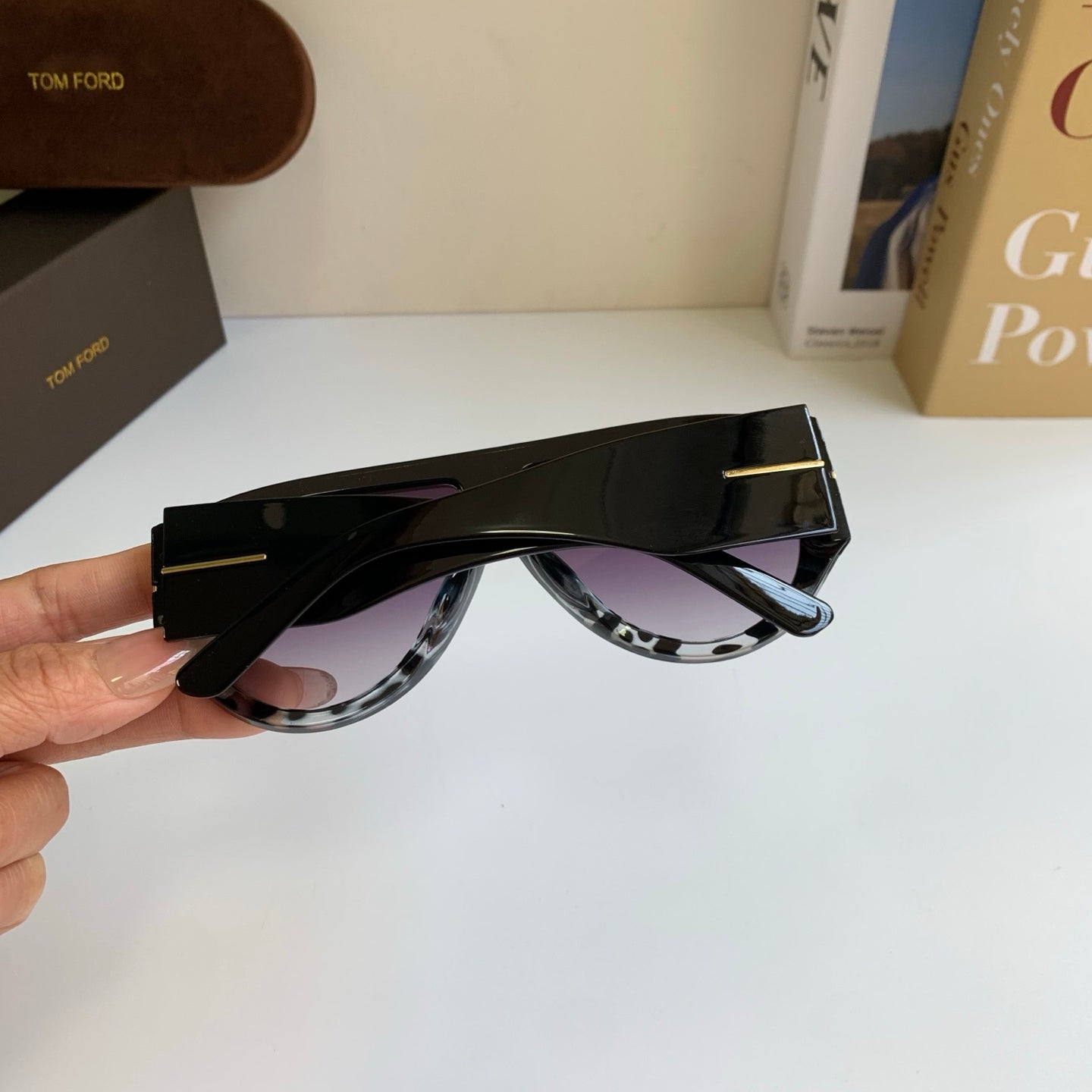 Tom Ford Fashion Black Lens Sunglasses for Men & Women - 372579 - detail image 8