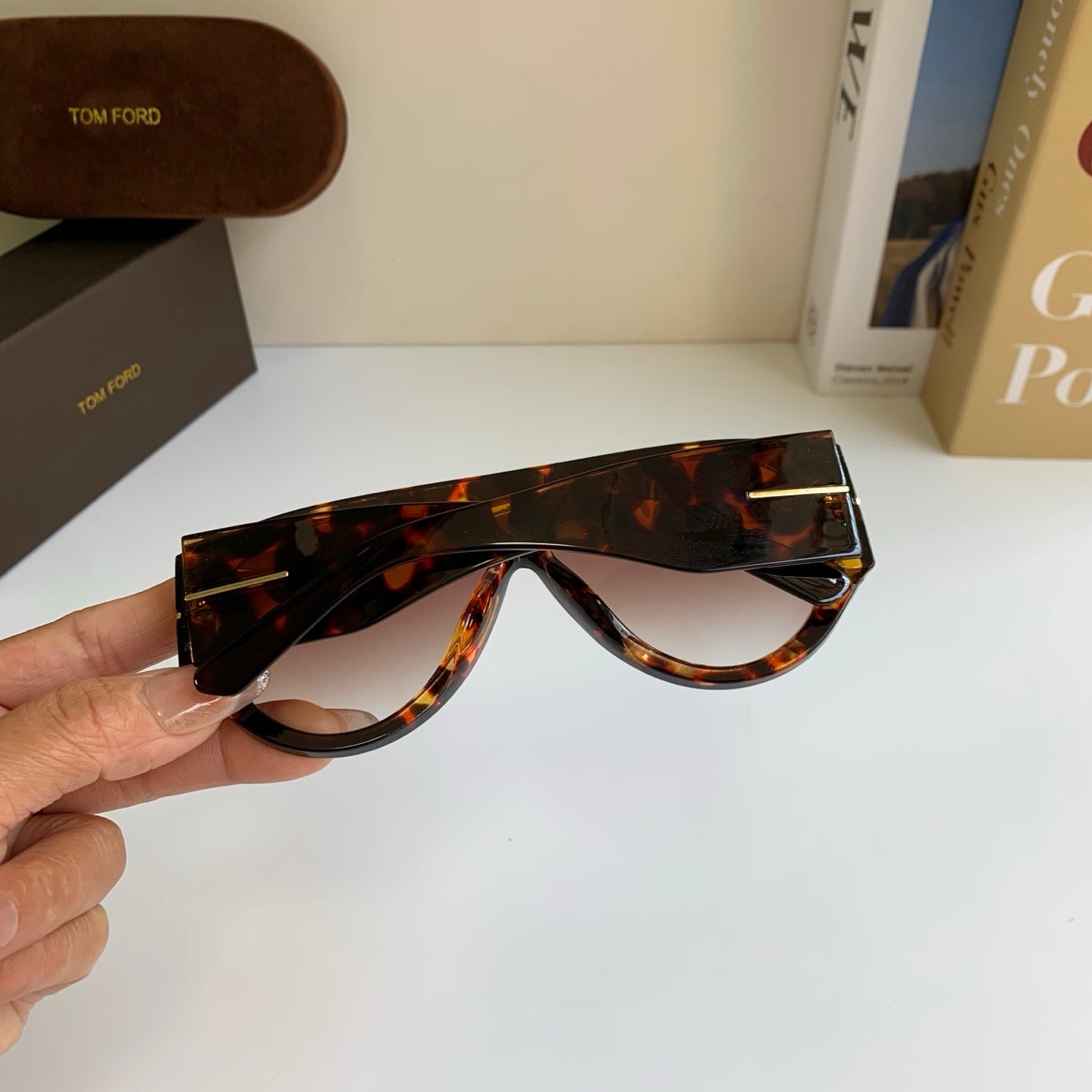 Tom Ford Fashion Red Lens Sunglasses for Men & Women - 466296 - detail image 7