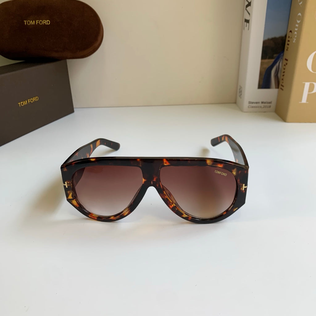 Tom Ford Fashion Red Lens Sunglasses for Men & Women - 466296 - detail image 3