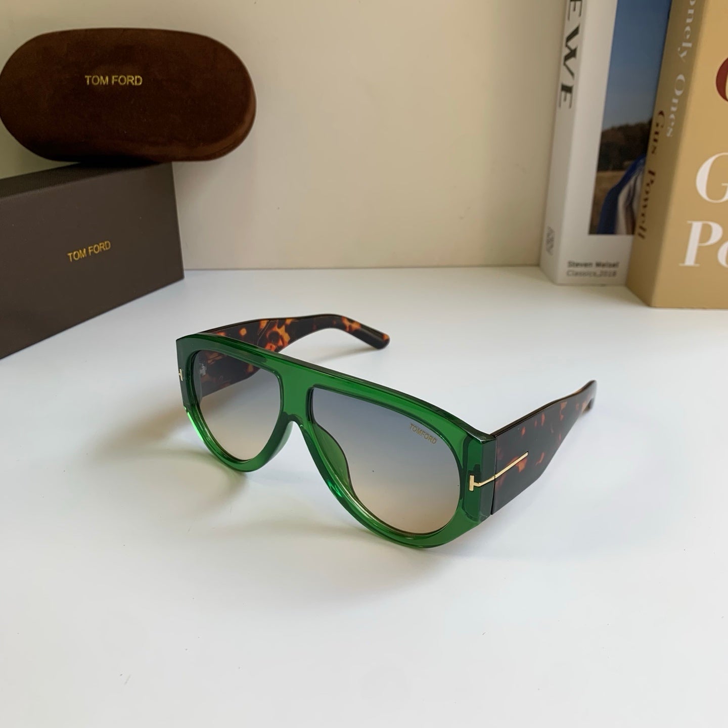 Tom Ford Fashion Green Lens Sunglasses for Men & Women - detail image 2