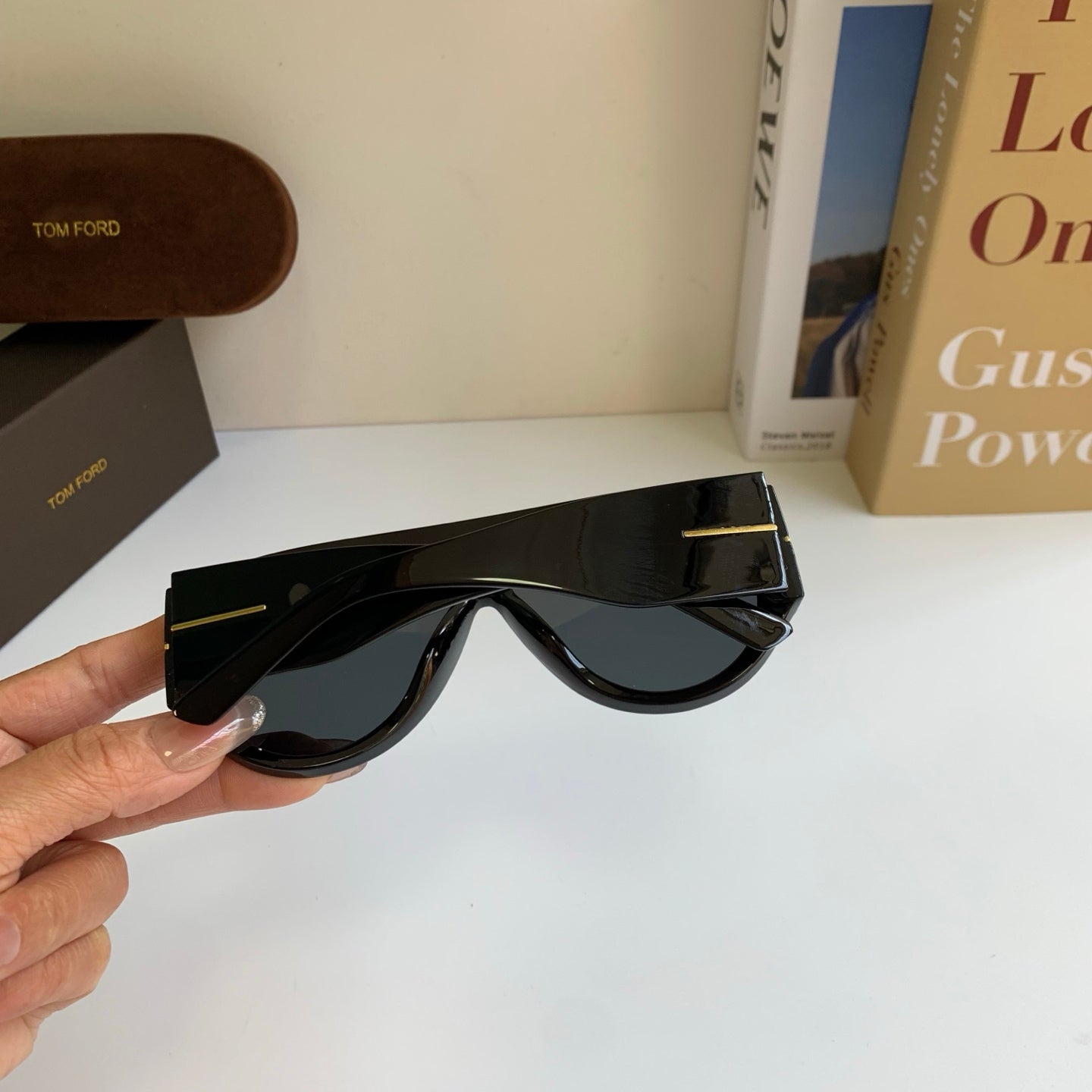 Tom Ford Fashion Black Lens Sunglasses for Men & Women - 466299 - detail image 8