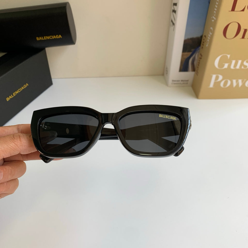 Balenciaga Square Black Lens Sunglasses for Men & Women - 372354 - detail image 3