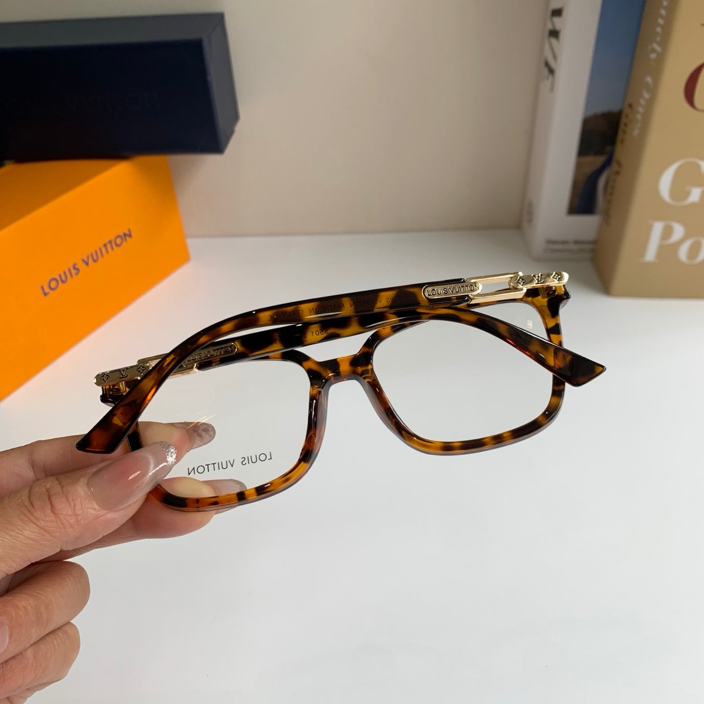 Louis Vuitton Square Brown Lens Sunglasses for Men & Women - 414889 - detail image 6