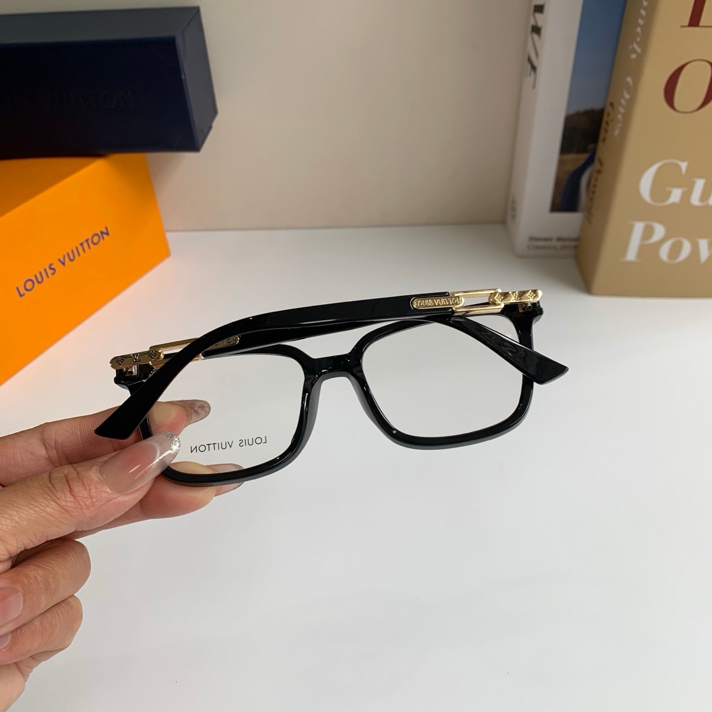 Louis Vuitton Square Silver Lens Sunglasses for Men & Women - 414890 - detail image 9