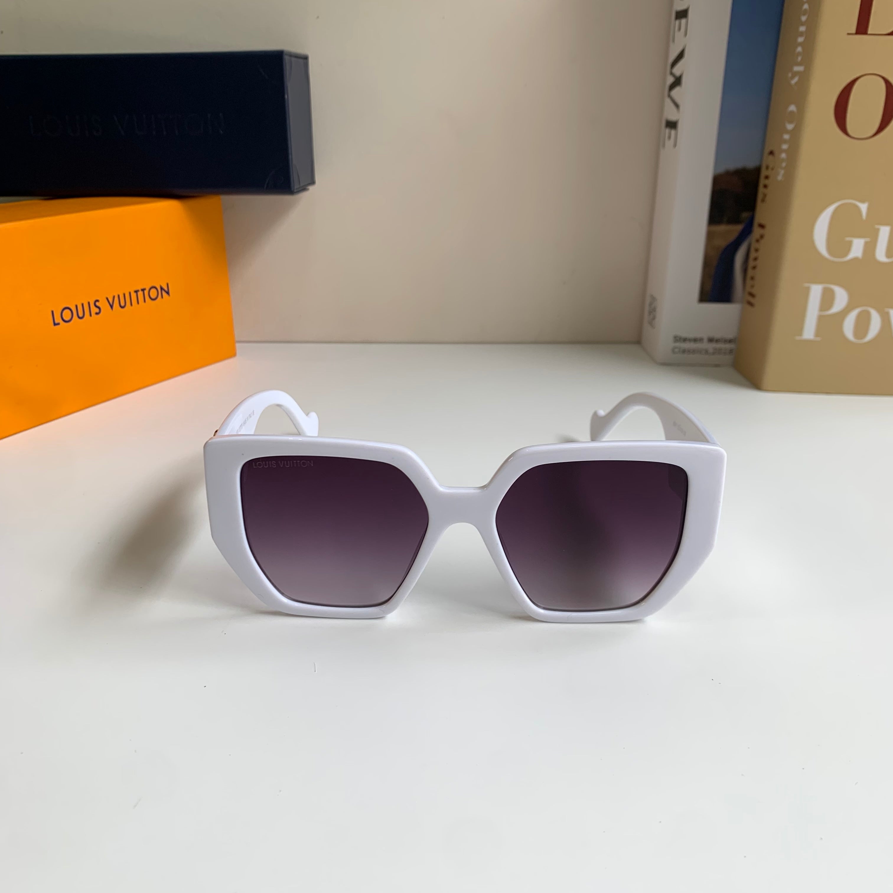 Louis Vuitton Square Silver Lens Sunglasses for Men & Women - 414891 - detail image 3