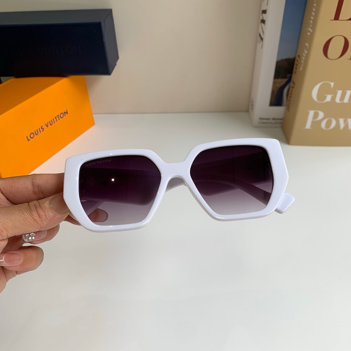 Louis Vuitton Square Silver Lens Sunglasses for Men & Women - 414891 - detail image 4