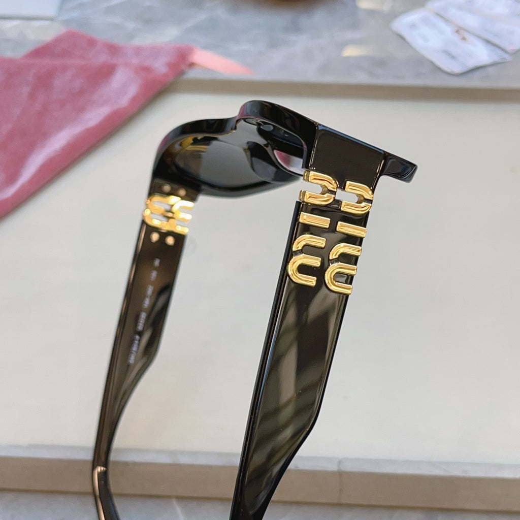 Miu Miu B04-F Fashion Black Lens Sunglasses for Men & Women - 432613 - detail image 5