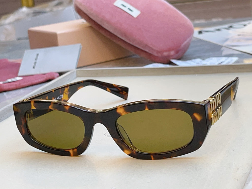 Miu Miu B04-F Fashion Black Lens Sunglasses for Men & Women - detail image 2