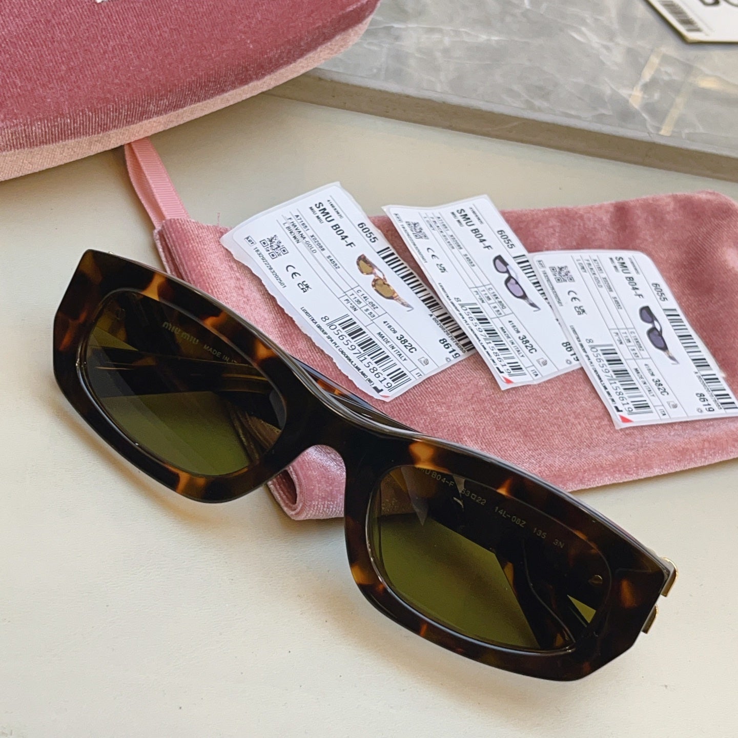 Miu Miu B04-F Fashion Black Lens Sunglasses for Men & Women - detail image 3