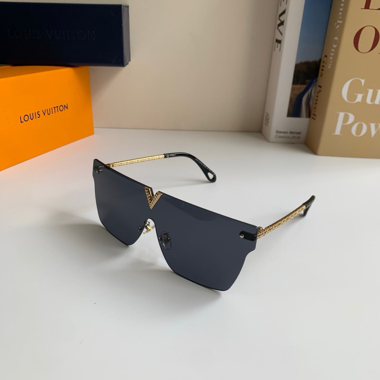 Louis Vuitton Square Silver Lens Sunglasses for Men & Women - 371374 - detail image 2