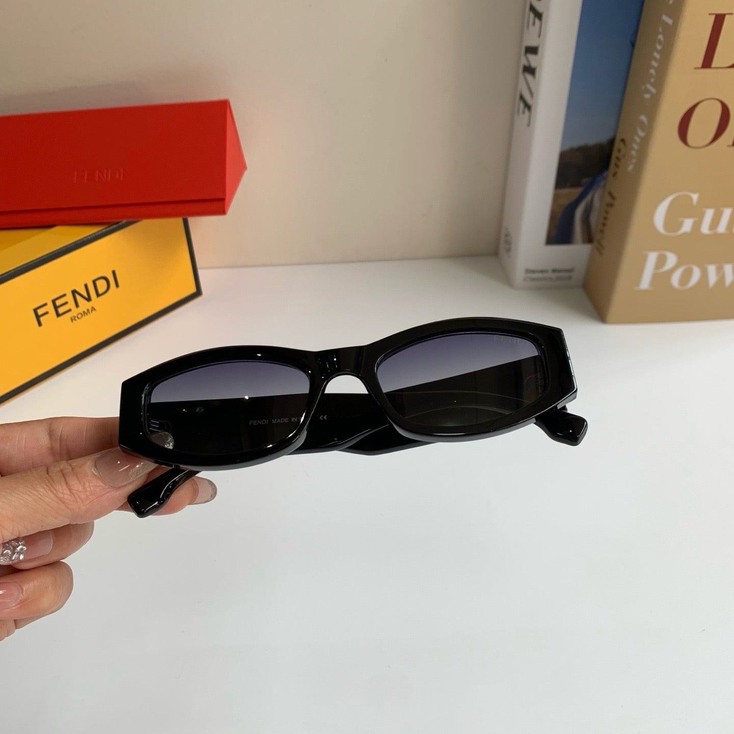 Fendi Fashion Silver Lens Sunglasses for Men & Women - detail image 4