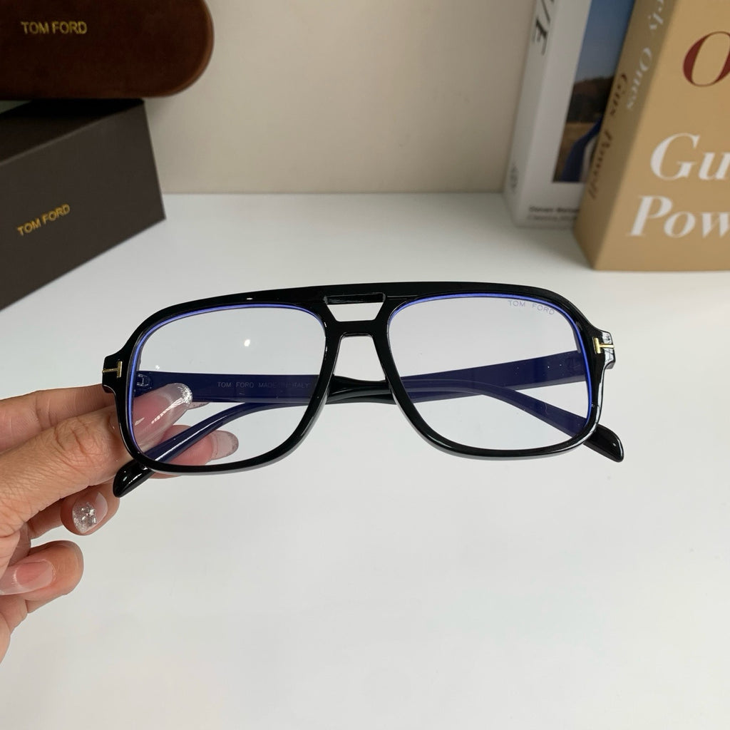 Tom Ford Fashion Silver Lens Sunglasses for Men & Women - 416407 - detail image 4