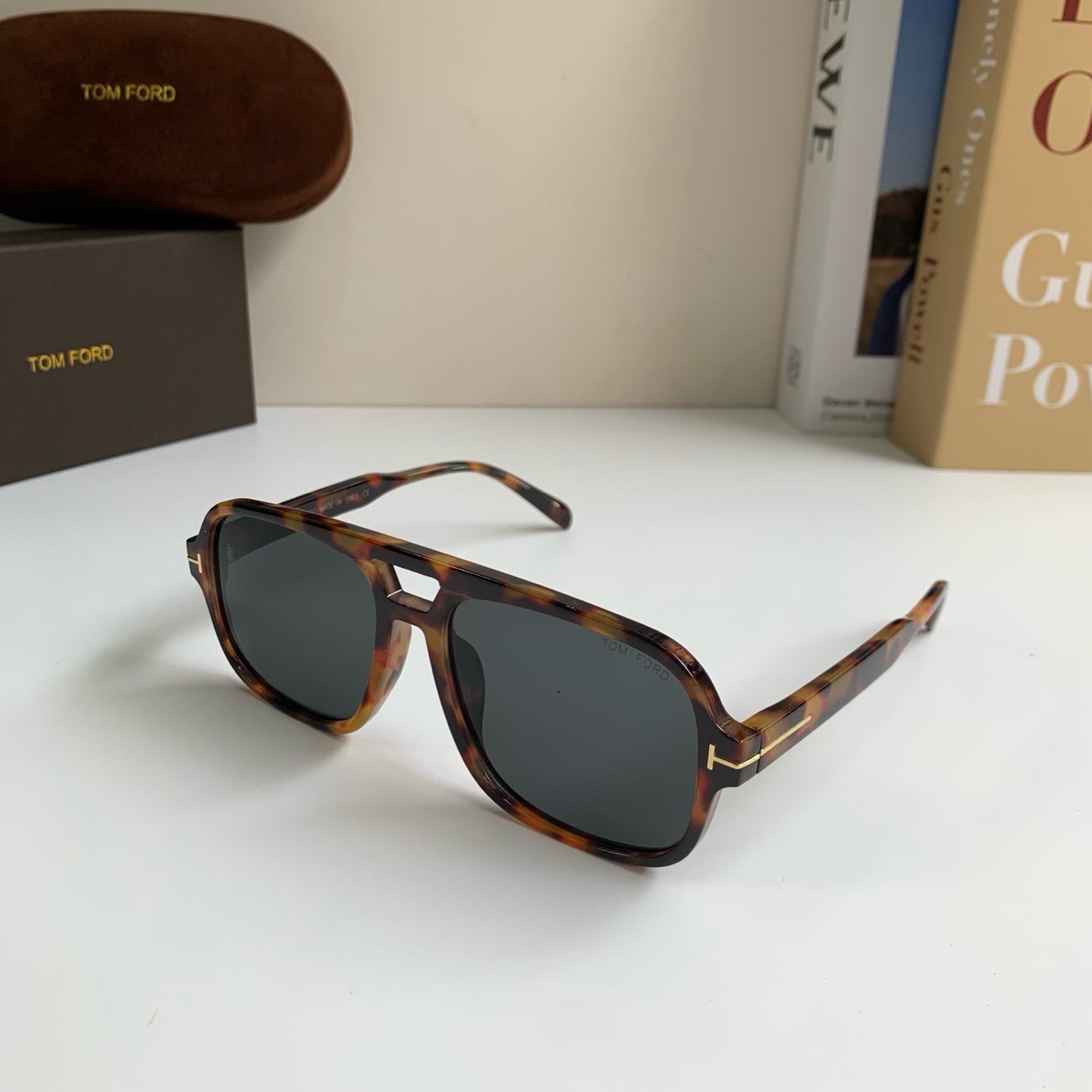 Tom Ford Fashion Black Lens Sunglasses for Men & Women - 487948 - detail image 2
