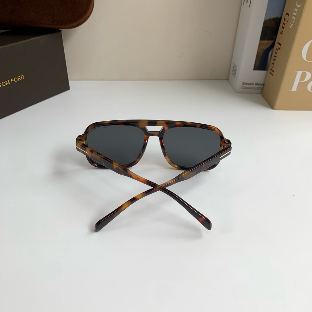 Tom Ford Fashion Black Lens Sunglasses for Men & Women - 416413 - detail image 8