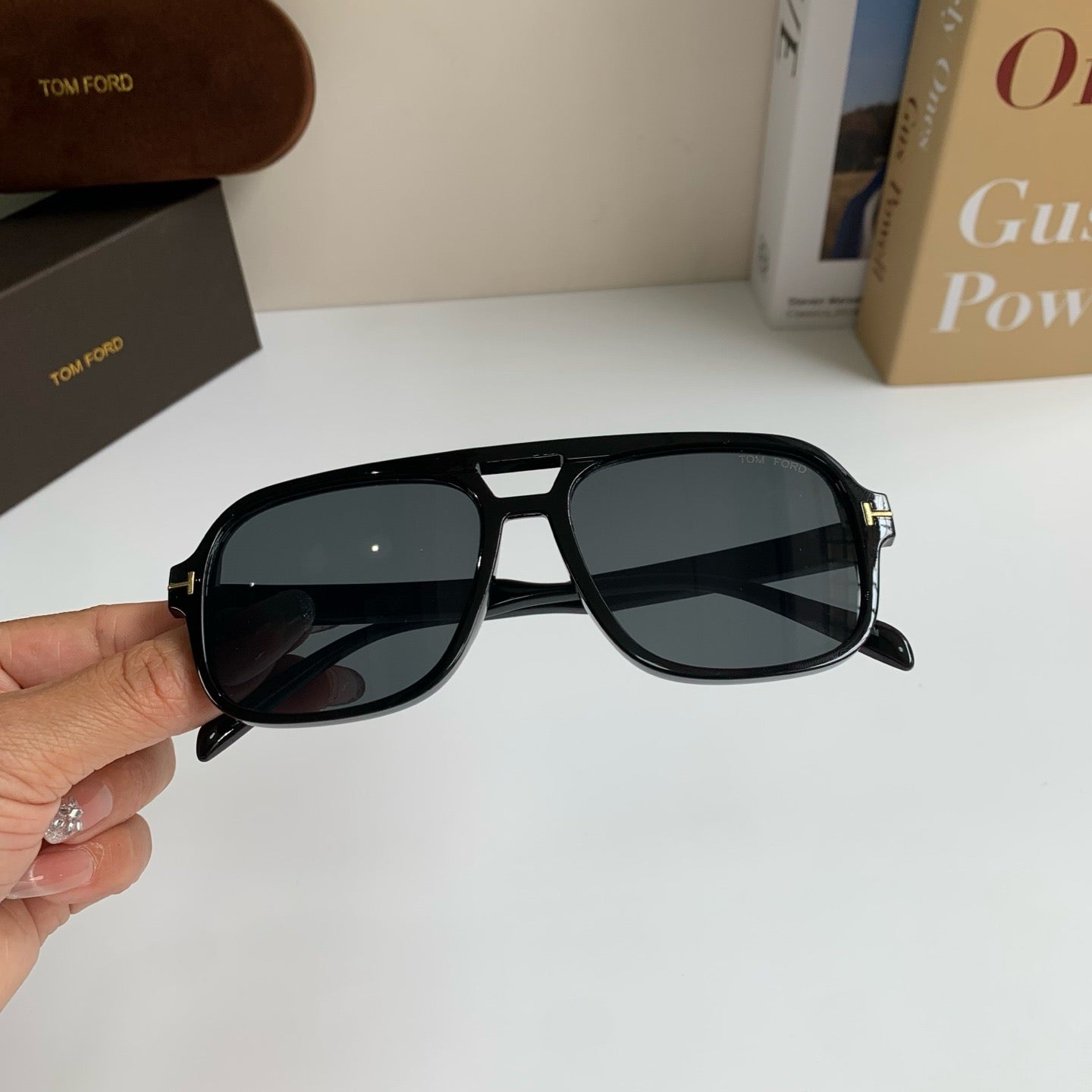 Tom Ford Fashion Black Lens Sunglasses for Men & Women - 487949 - detail image 4