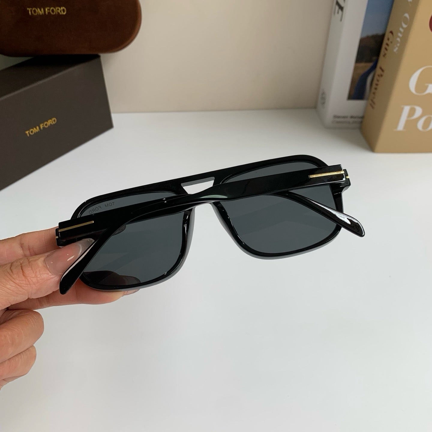 Tom Ford Fashion Black Lens Sunglasses for Men & Women - 416414 - detail image 7