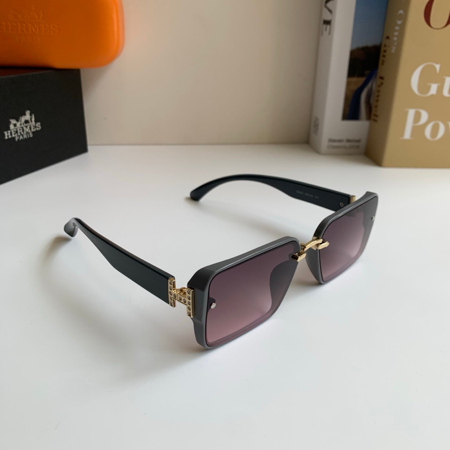 Hermès Square Silver Lens Sunglasses for Men & Women - 416535