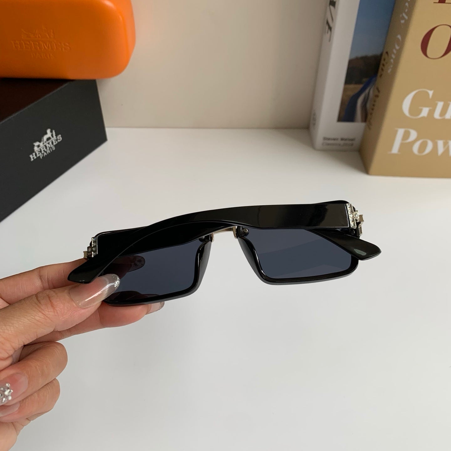 Hermès Square Silver Lens Sunglasses for Men & Women - 416536 - detail image 6
