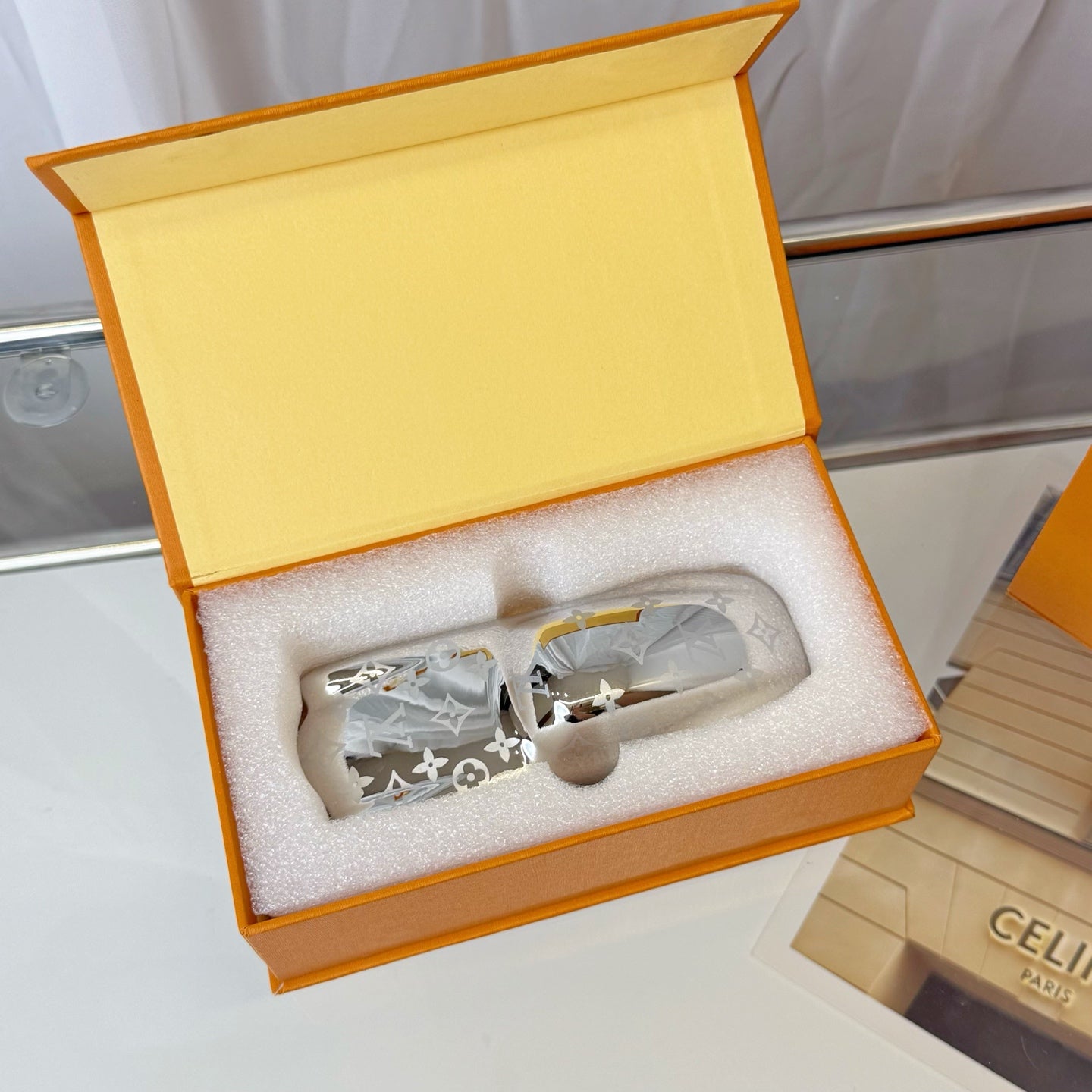 Louis Vuitton Metal Fashion Orange Lens Sunglasses for Men & Women - detail image 2