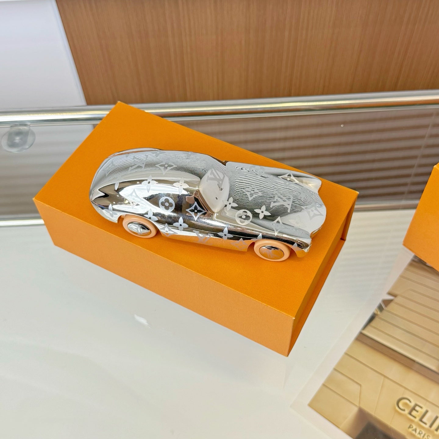 Louis Vuitton Metal Fashion Orange Lens Sunglasses for Men & Women - detail image 4