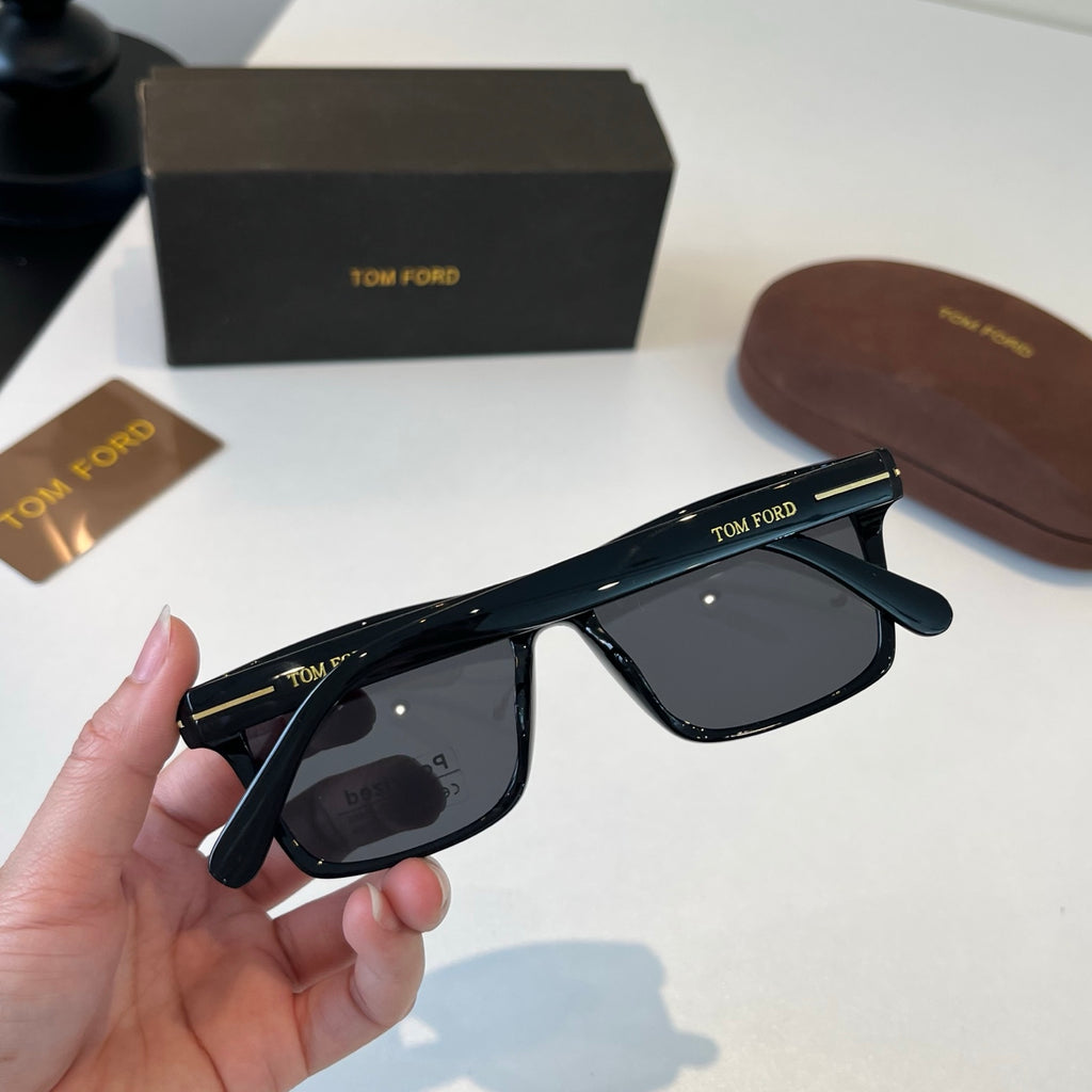Tom Ford Fashion Black Lens Sunglasses for Men & Women - 416417 - detail image 8