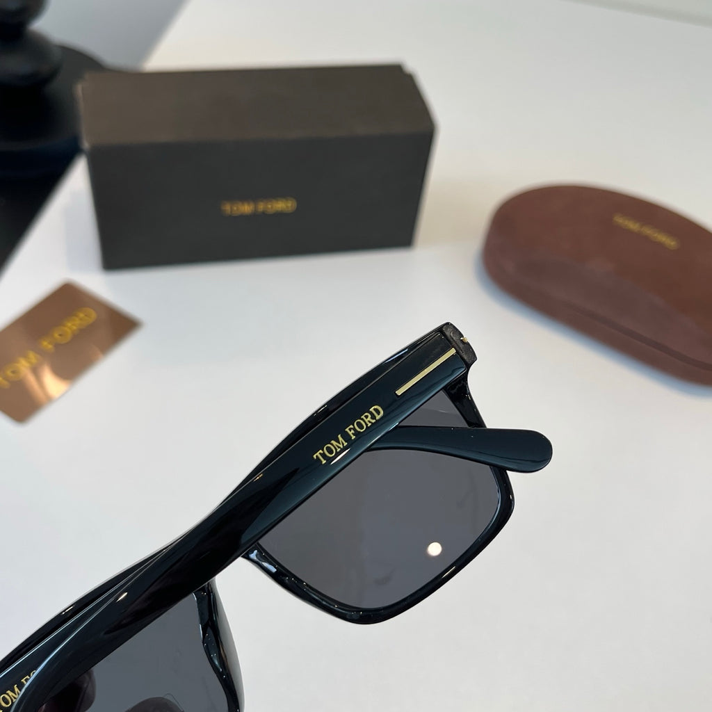 Tom Ford Fashion Black Lens Sunglasses for Men & Women - 416417 - detail image 7