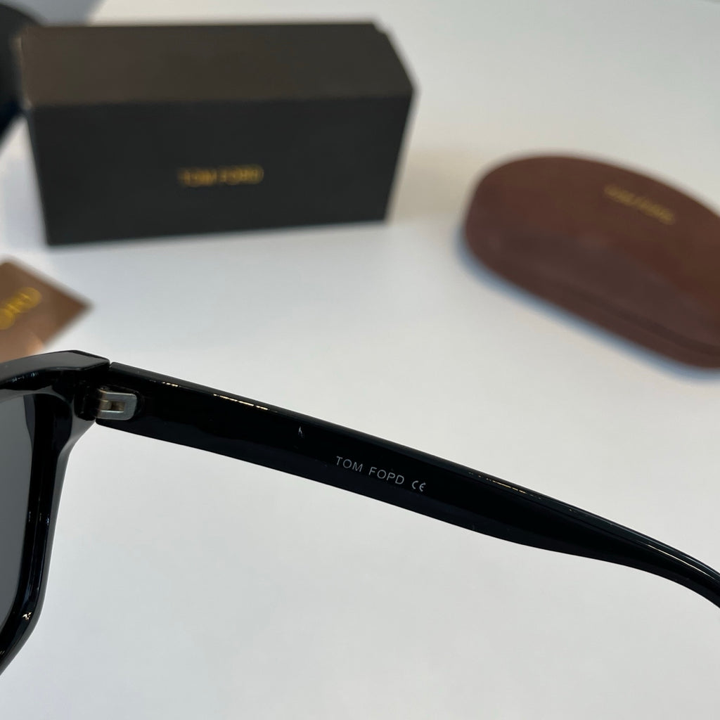 Tom Ford Fashion Black Lens Sunglasses for Men & Women - 383079 - detail image 10