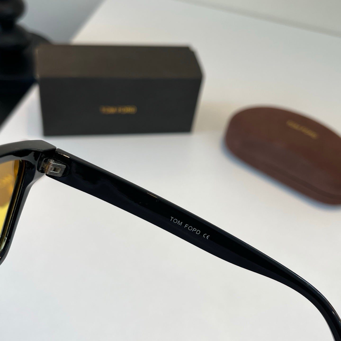 Tom Ford Fashion Gold Lens Sunglasses for Men & Women - 466322 - detail image 10
