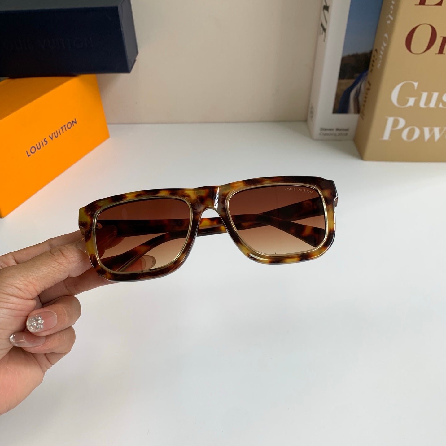 Louis Vuitton Square Brown Lens Sunglasses for Men & Women - 357760 - detail image 3