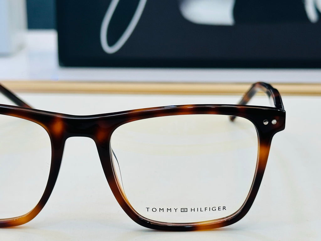 Tom Ford TH2131 Acetate Fashion Black Lens Sunglasses for Men & Women - detail image 7