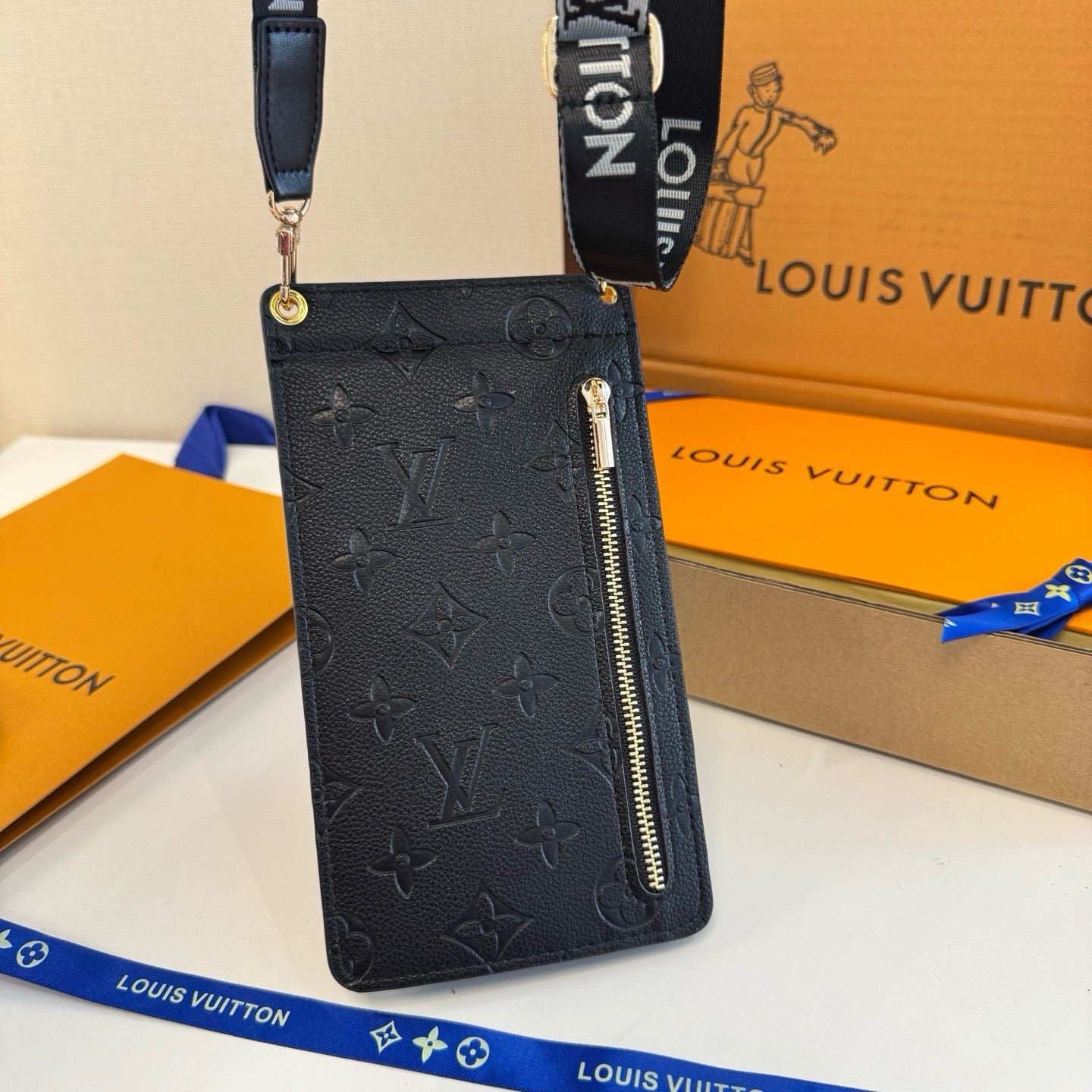 Louis Vuitton Fashion Black Lens Sunglasses for Men & Women - 398226 - detail image 6