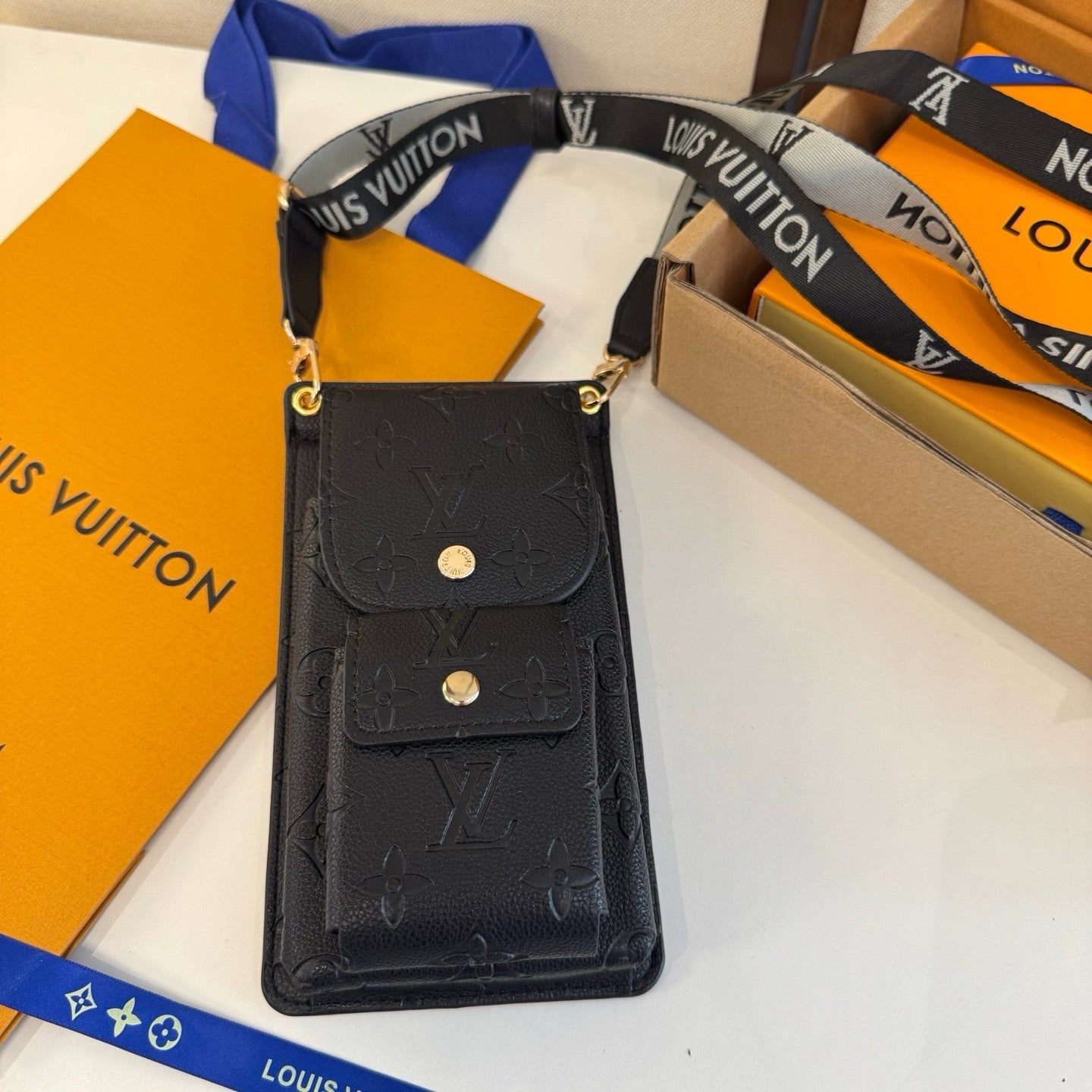 Louis Vuitton Fashion Black Lens Sunglasses for Men & Women - 398226 - detail image 8