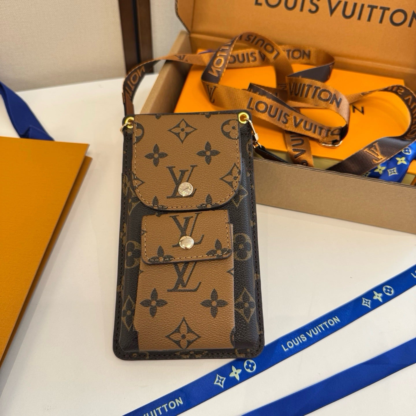 Louis Vuitton Fashion Black Lens Sunglasses for Men & Women - 398227 - detail image 6