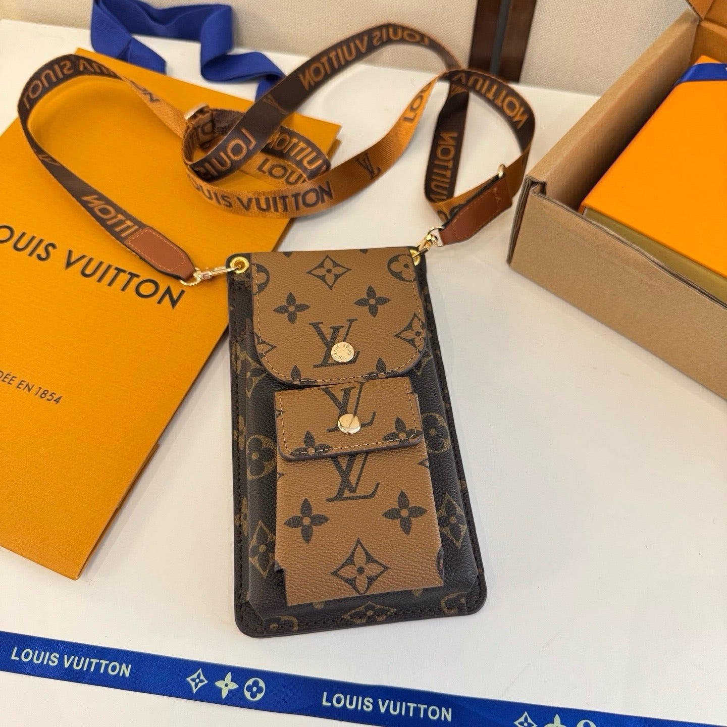 Louis Vuitton Fashion Black Lens Sunglasses for Men & Women - 398227 - detail image 4