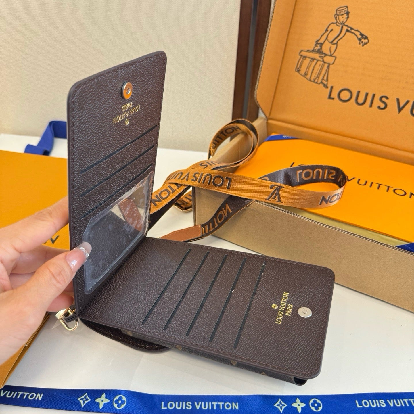 Louis Vuitton Fashion Black Lens Sunglasses for Men & Women - 398227 - detail image 8