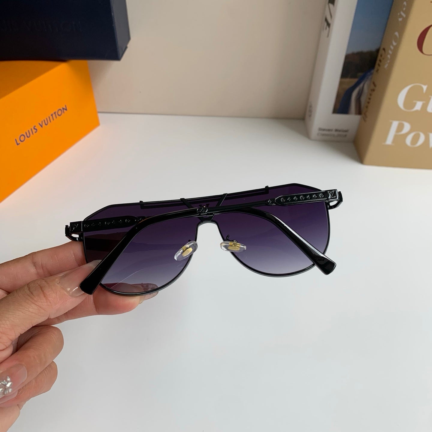 Louis Vuitton Metal Square Silver Lens Sunglasses for Men & Women - 414880 - detail image 6