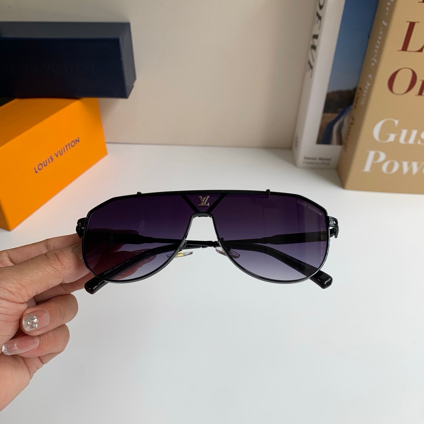 Louis Vuitton Metal Square Silver Lens Sunglasses for Men & Women - 414880 - detail image 4