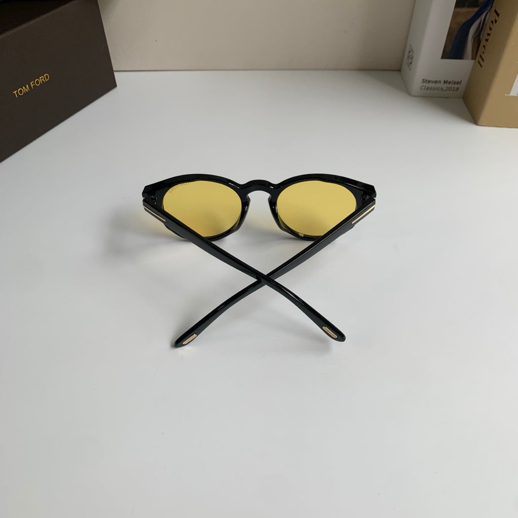 Tom Ford Fashion Gold Lens Sunglasses for Men & Women - 432880 - detail image 8