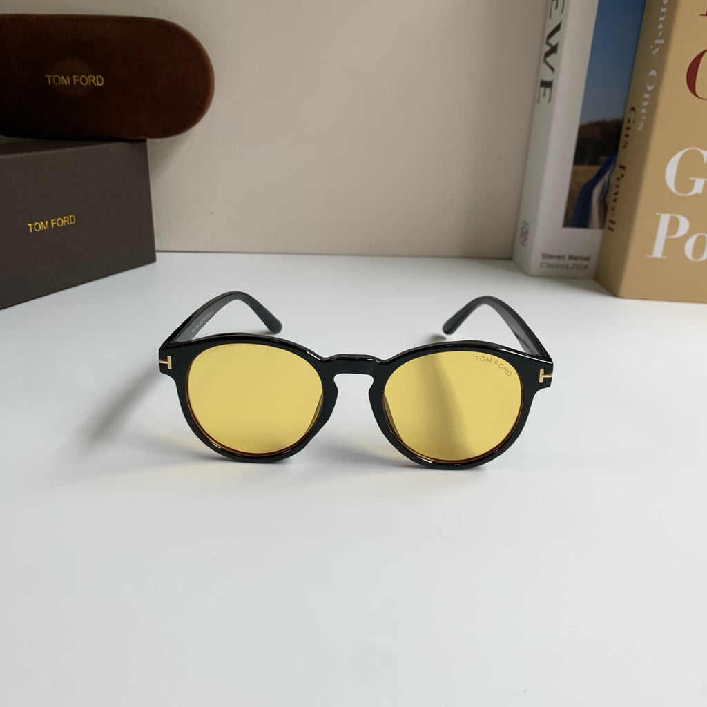 Tom Ford Fashion Gold Lens Sunglasses for Men & Women - 432880 - detail image 3