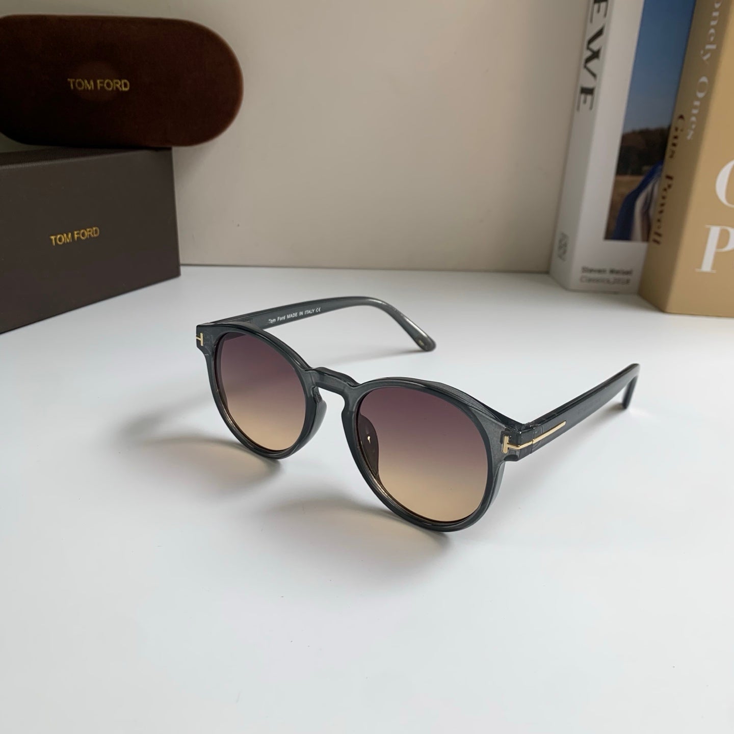 Tom Ford Fashion Silver Lens Sunglasses for Men & Women - 432884 - detail image 2