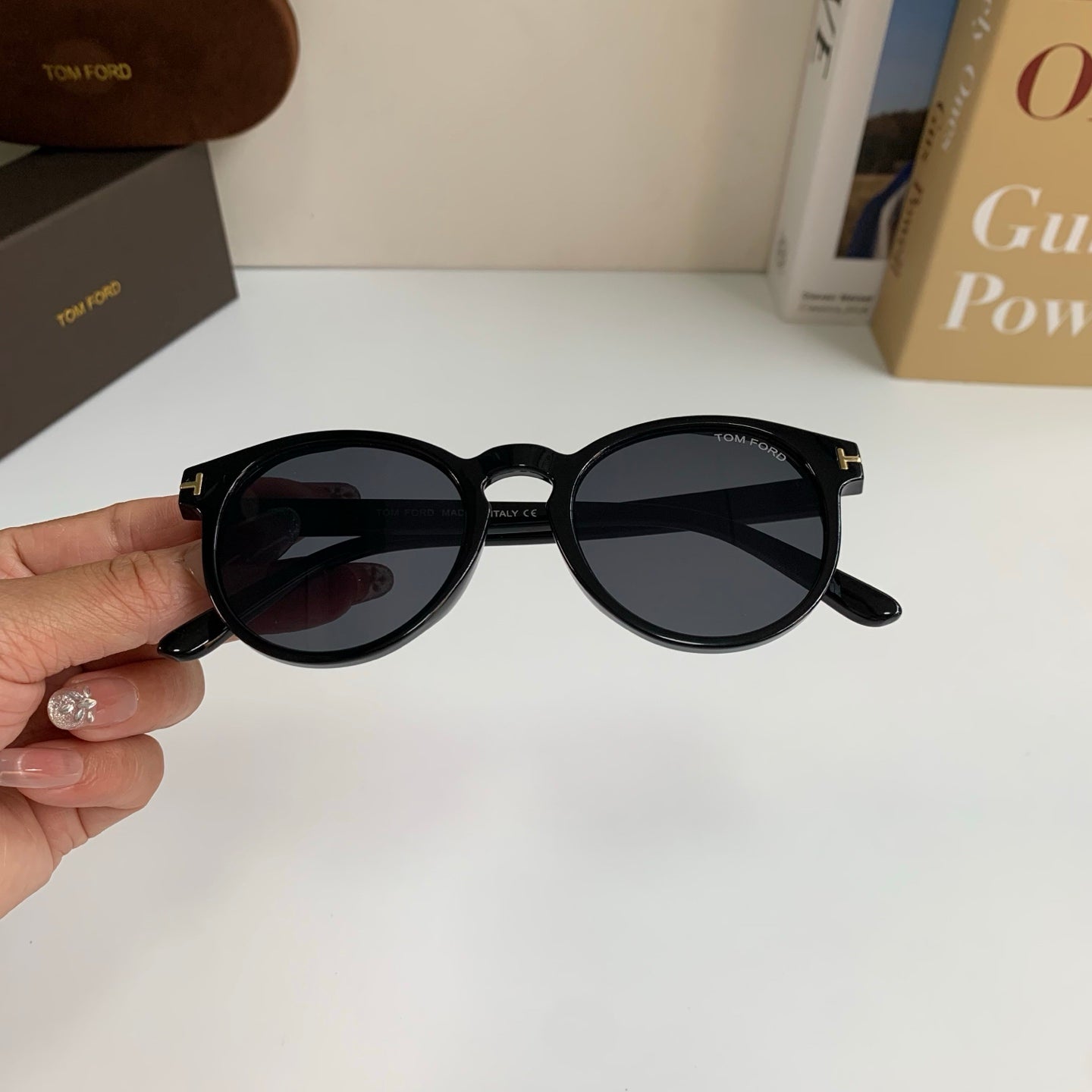 Tom Ford Fashion Black Lens Sunglasses for Men & Women - 432885 - detail image 4