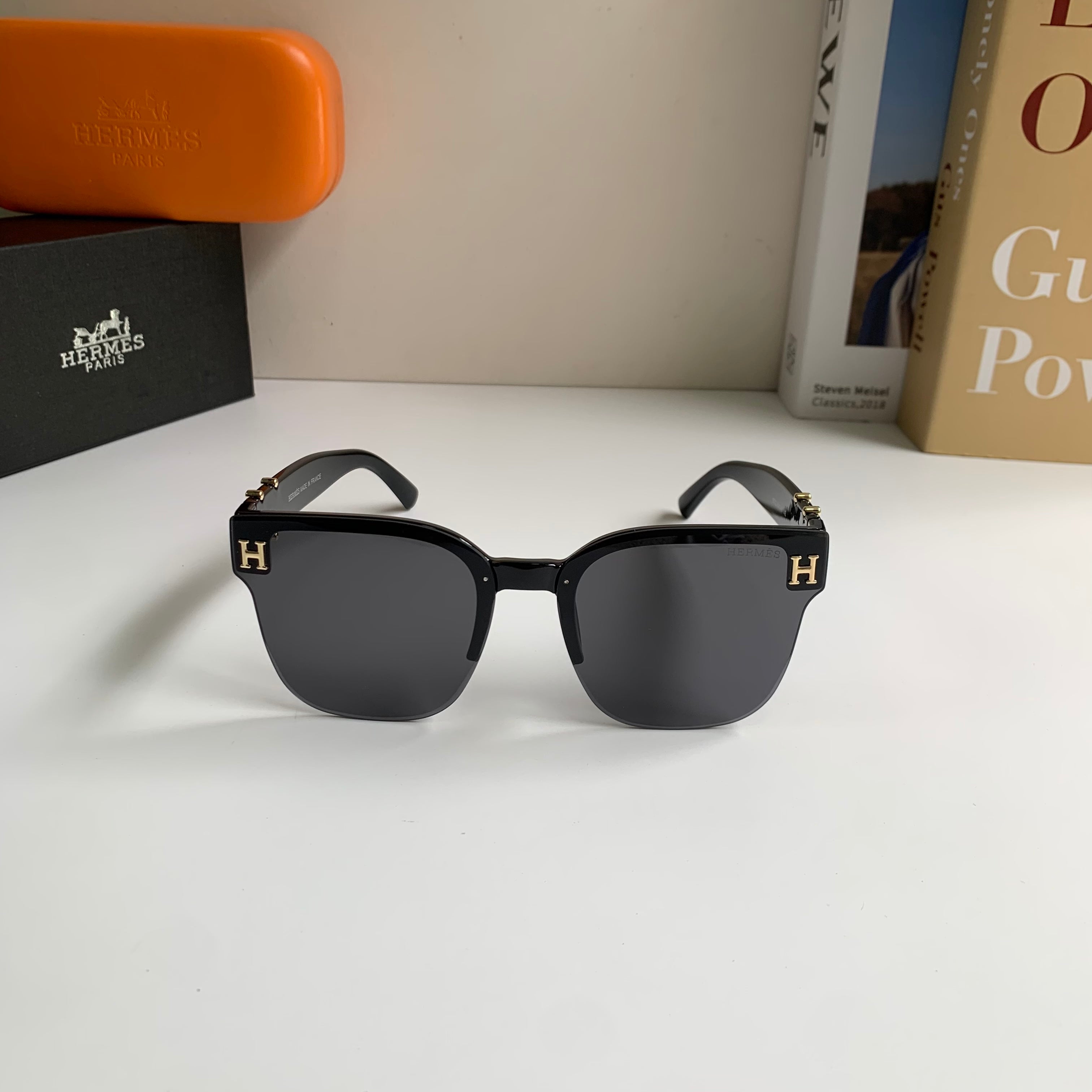 Hermès Square Black Lens Sunglasses for Men & Women - detail image 5